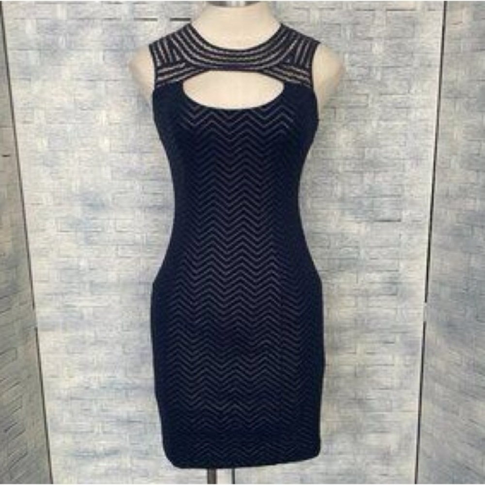 Guess Navy Blue Chevron Sleeveless Dress, Size US 6